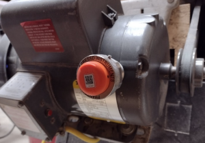 Phantom sensor mounted on the side of a motor housing (side-mount configuration).